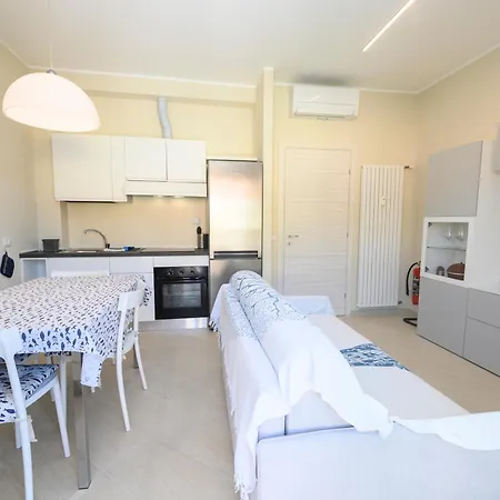 شقة Casa Scorcio Di Mare ريفا تريجوسو